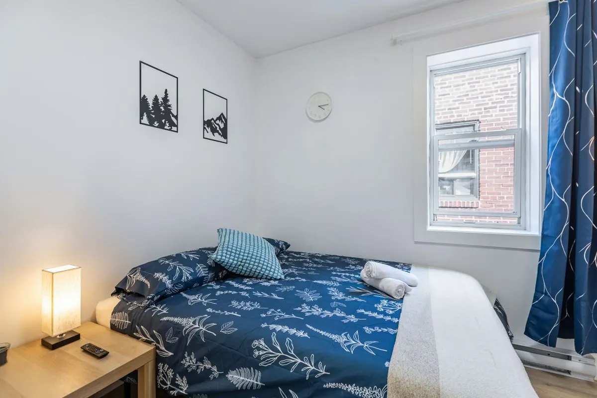 Deluxe room at University Tower